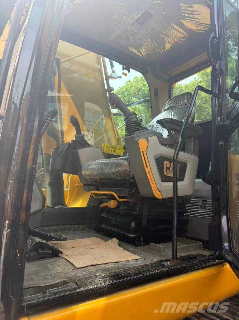 CAT 320 Gravemaskiner på larvebånd
