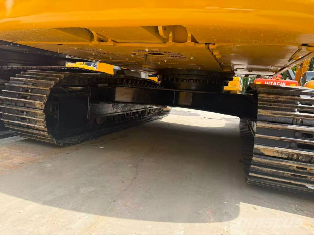 CAT 320 Gravemaskiner på larvebånd
