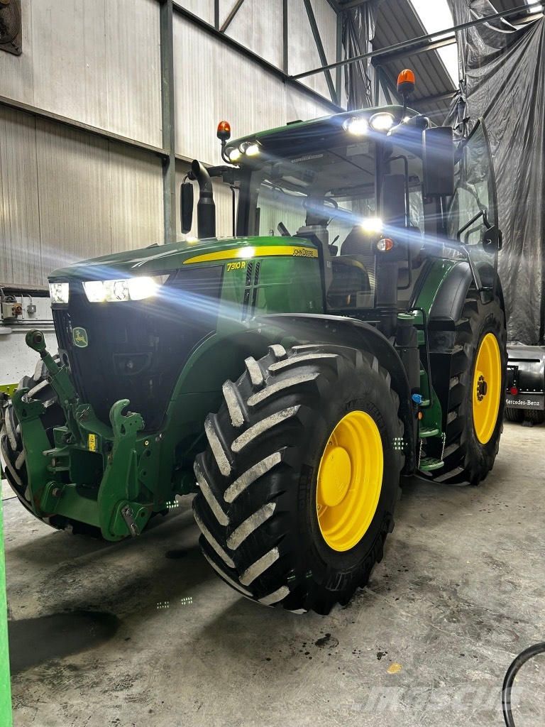 John Deere 7310R Traktorok