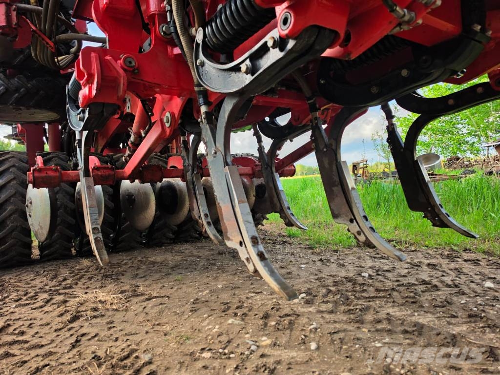 Horsch Focus 6 TD Mechanické sejačky