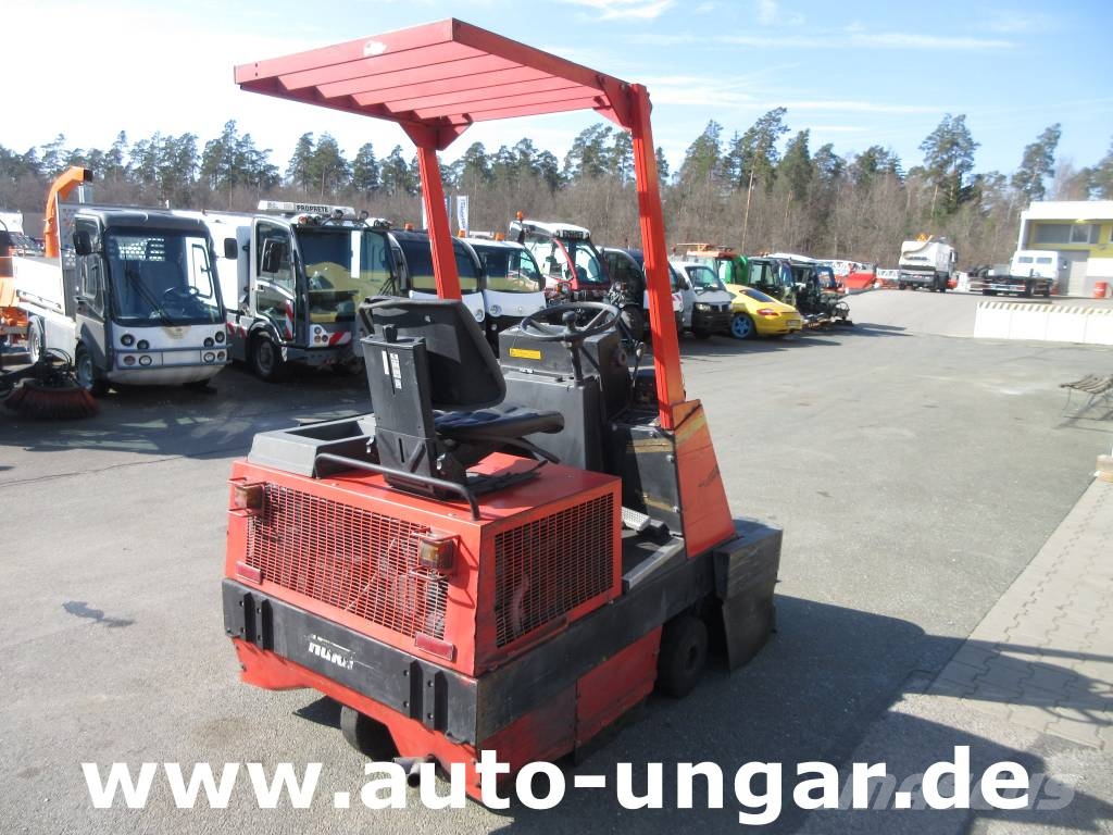 Hako Jonas 1100 Ersatzteilträger Kubota Diesel Motor sp Tänavapuhastusmasinad
