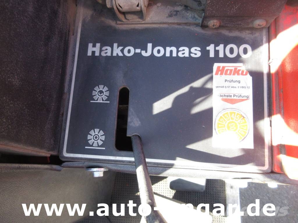 Hako Jonas 1100 Ersatzteilträger Kubota Diesel Motor sp Tänavapuhastusmasinad