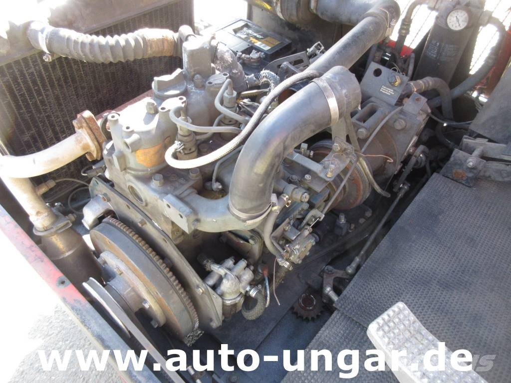 Hako Jonas 1100 Ersatzteilträger Kubota Diesel Motor sp Tänavapuhastusmasinad