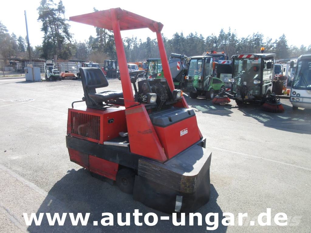 Hako Jonas 1100 Ersatzteilträger Kubota Diesel Motor sp Tänavapuhastusmasinad