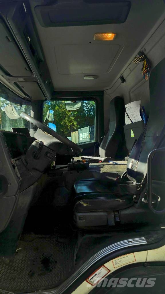 Scania P 370 شاحنات المخلفات