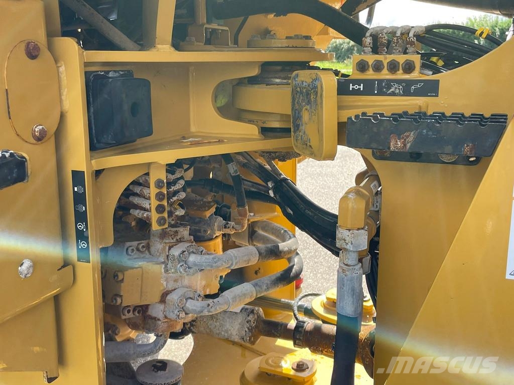 CAT 926M Tekerlekli yükleyiciler