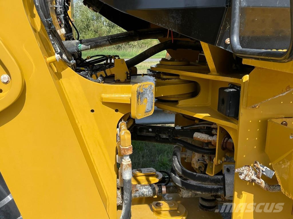 CAT 926M 轮式装载机