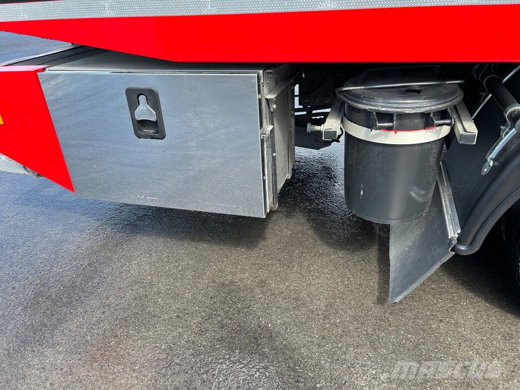 DAF XB 210 FA Biltransportbilar