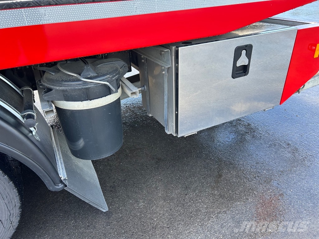 DAF XB 210 FA Biltransportbilar