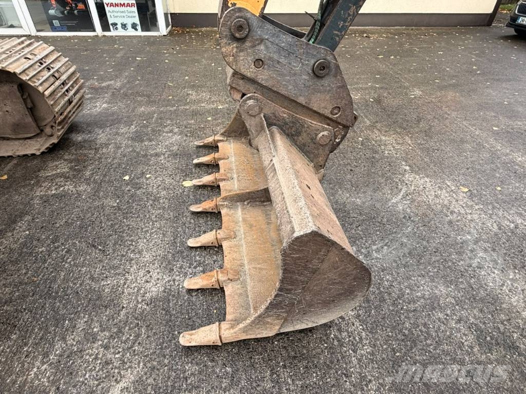 Hyndai HX140L Long reach excavators