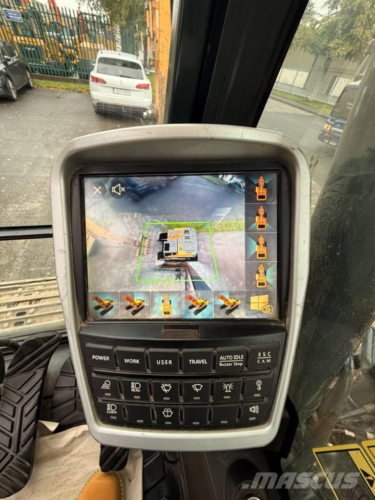 Hyndai HX140L Long reach excavators