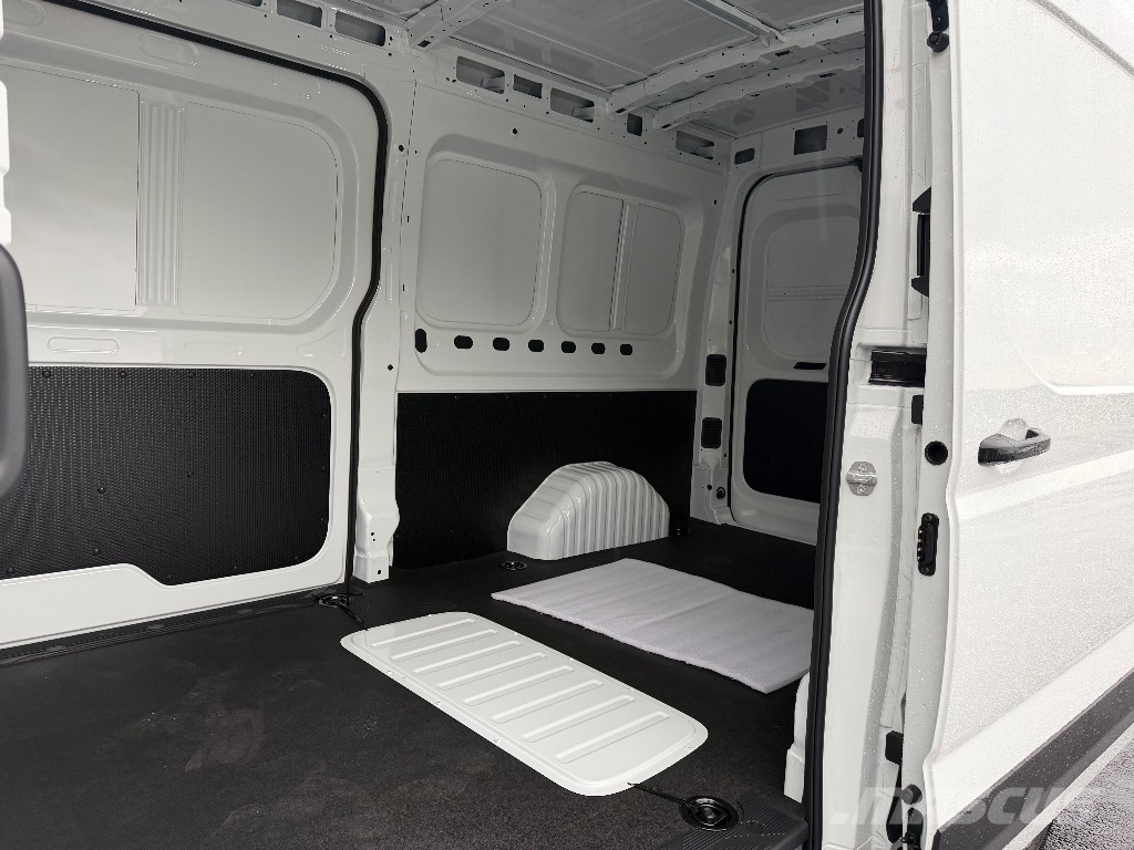 MAXUS Deliver 9 Panel vans