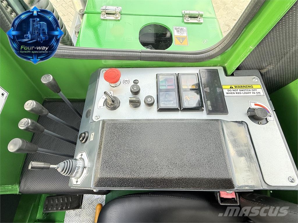 Combilift C3000 | GAS | TRIPLEX 5600MM | FREE LIFT | FORK PO 4-way reach truck