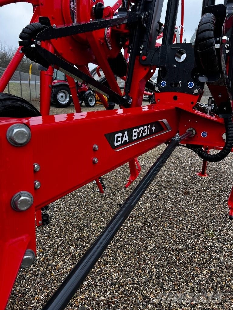 Kuhn GA 8731 Pöyhimet ja haravat
