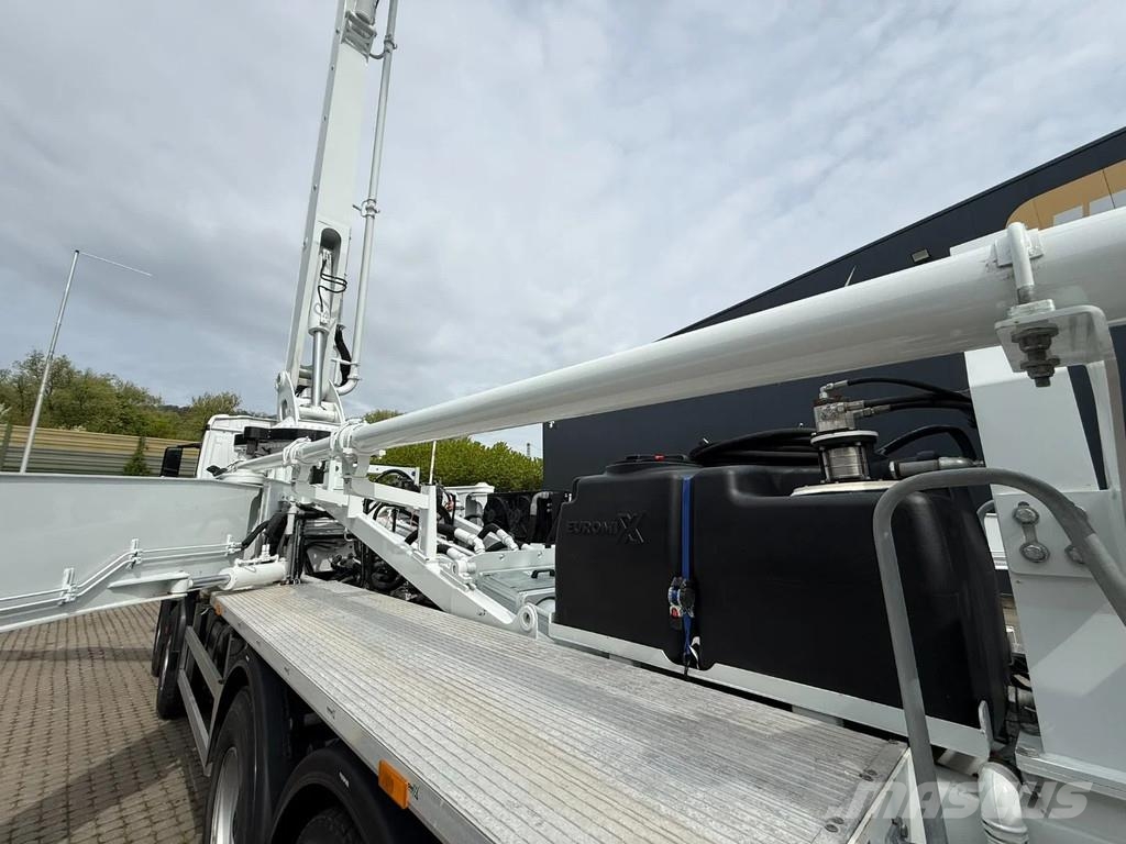 Mercedes-Benz Arocs 4142 Mercedes-Benz Arocs 5 4542 8x4 SWAN TSP Camiones hormigonera