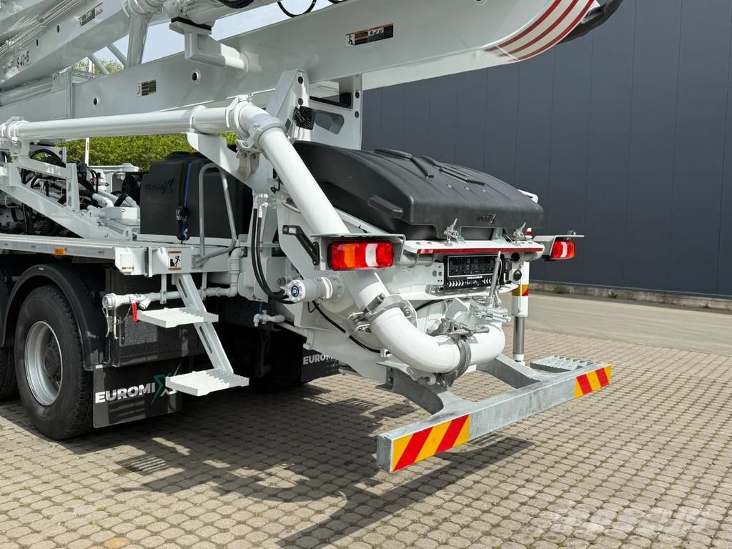 Mercedes-Benz Arocs 4142 Mercedes-Benz Arocs 5 4542 8x4 SWAN TSP Betonmischer