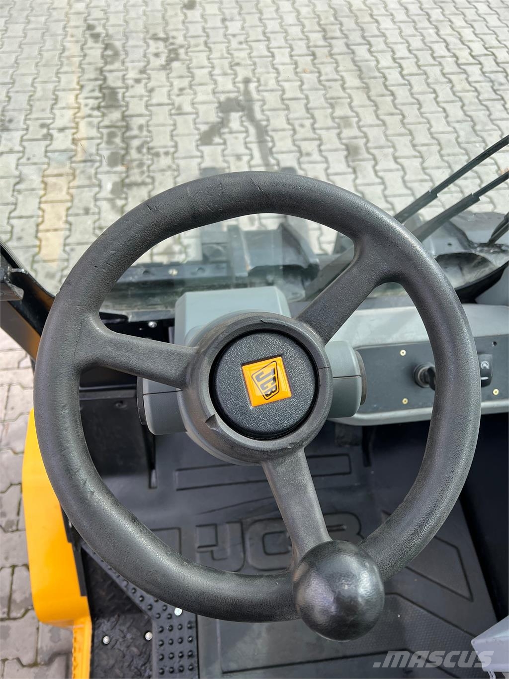 JCB TLT 35D Телескопічні навантажувачі