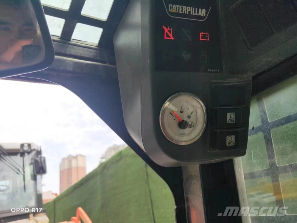 CAT 226 B Skid steer mini nakladalci