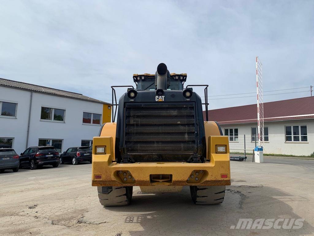 CAT 972M XE Фронтальні навантажувачі