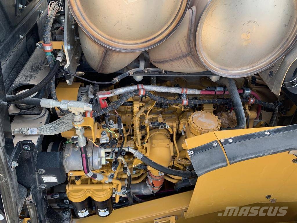 CAT 972M XE Фронтальні навантажувачі