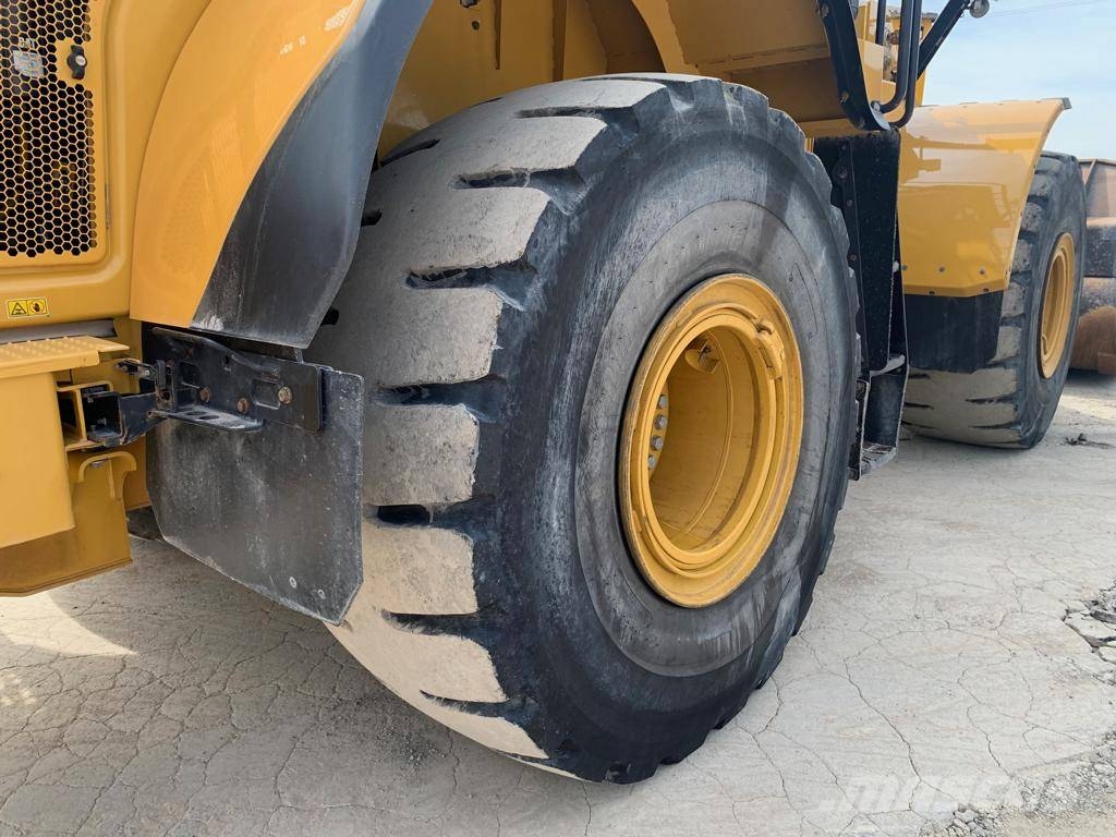 CAT 972M XE Фронтальні навантажувачі