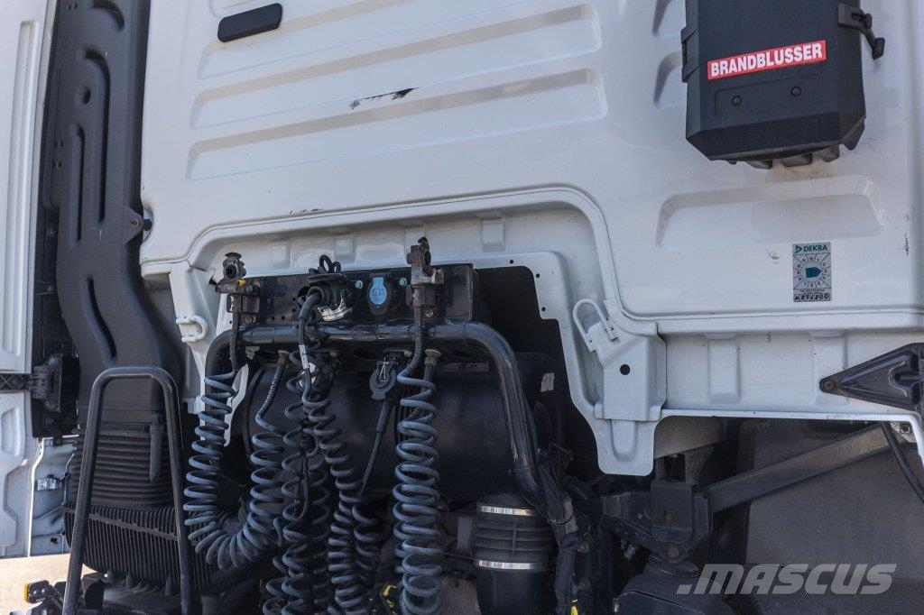 MAN TGX 18.470 BLS - INTARDER Vetopöytäautot