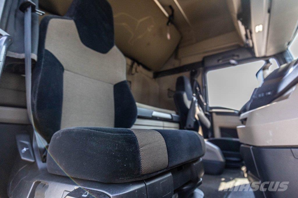 MAN TGX 18.470 BLS - INTARDER Vetopöytäautot