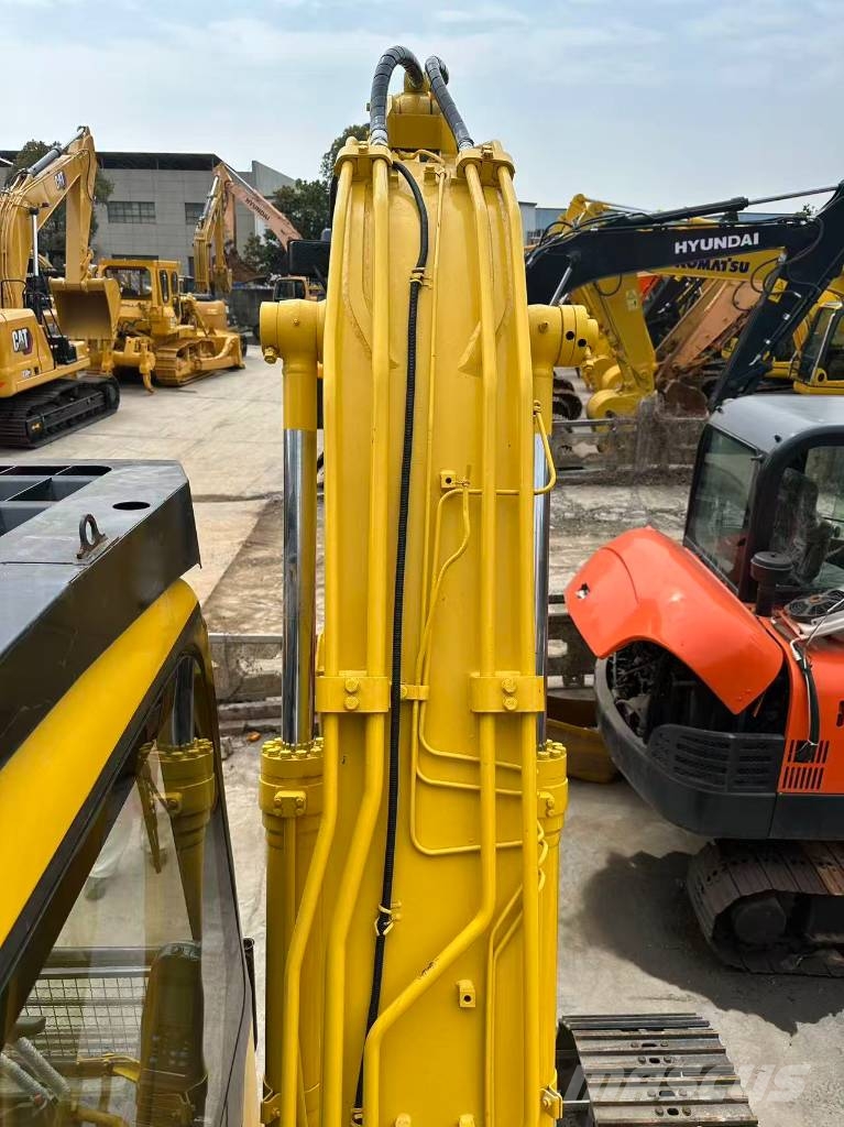 Komatsu PC 130-7 Midi bagri 7t – 12t