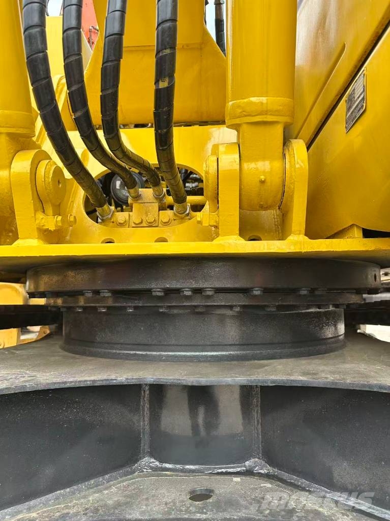 Komatsu PC 130-7 Midi bagri 7t – 12t
