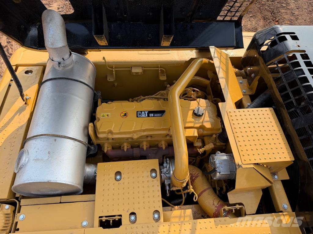 CAT 330DL Lánctalpas kotrók