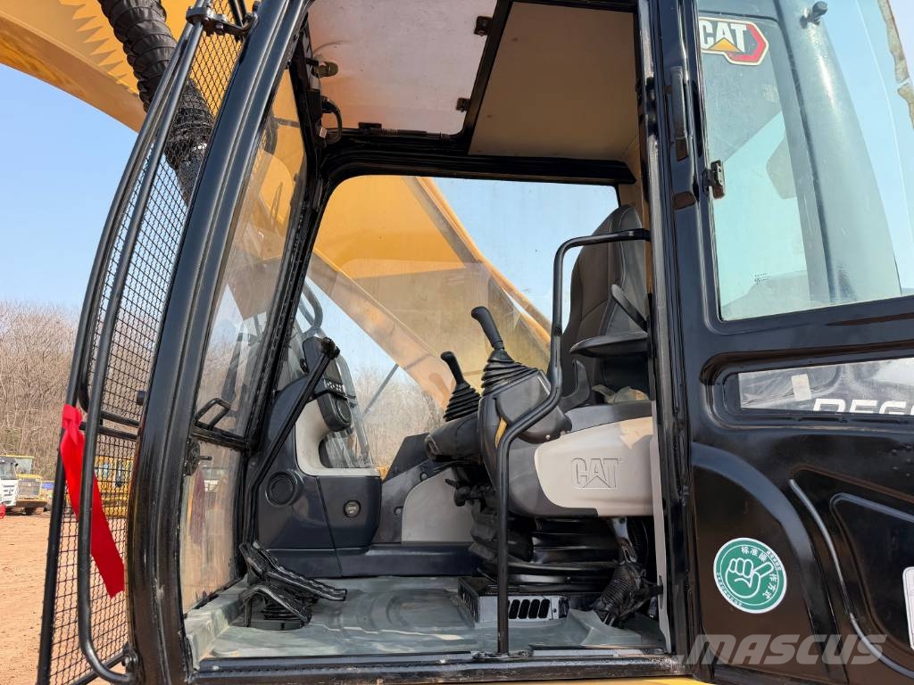 CAT 330DL Lánctalpas kotrók