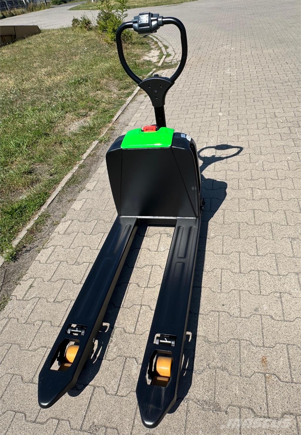 EP Equipment F4 Παλετοφόρα πεζού χειριστή με ιστό
