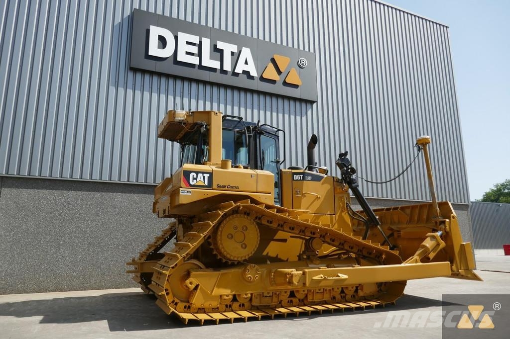 CAT D6T LGP Buldožerji goseničarji