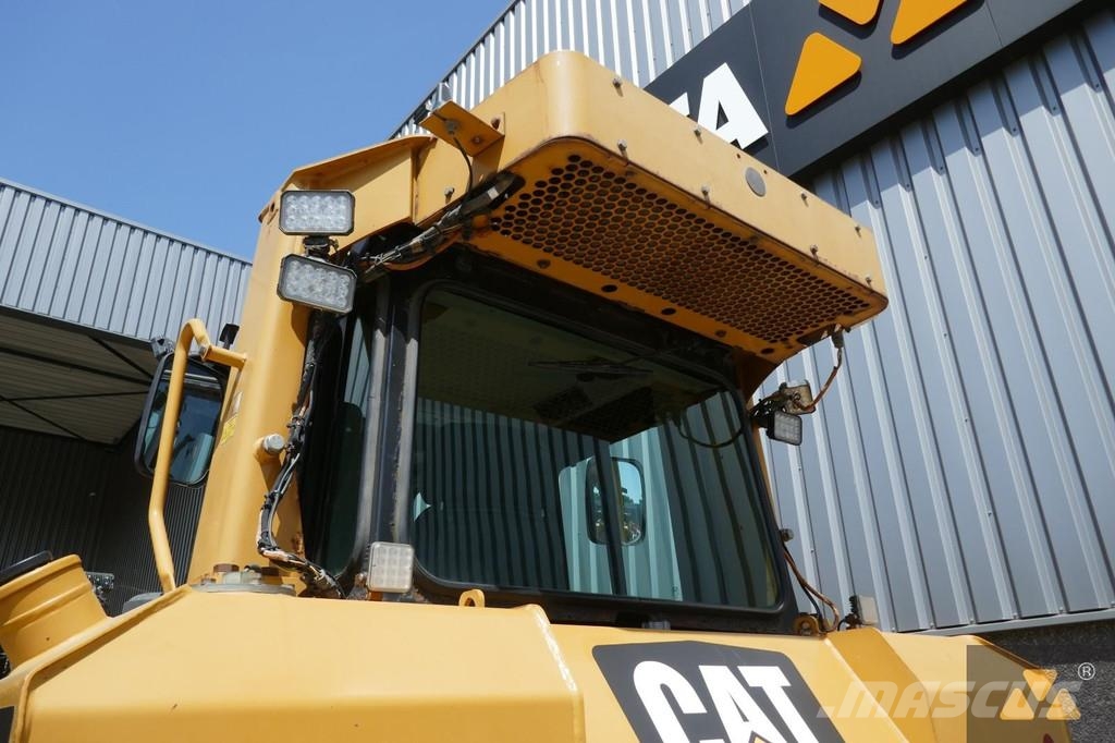 CAT D6T LGP Pásové dozéry