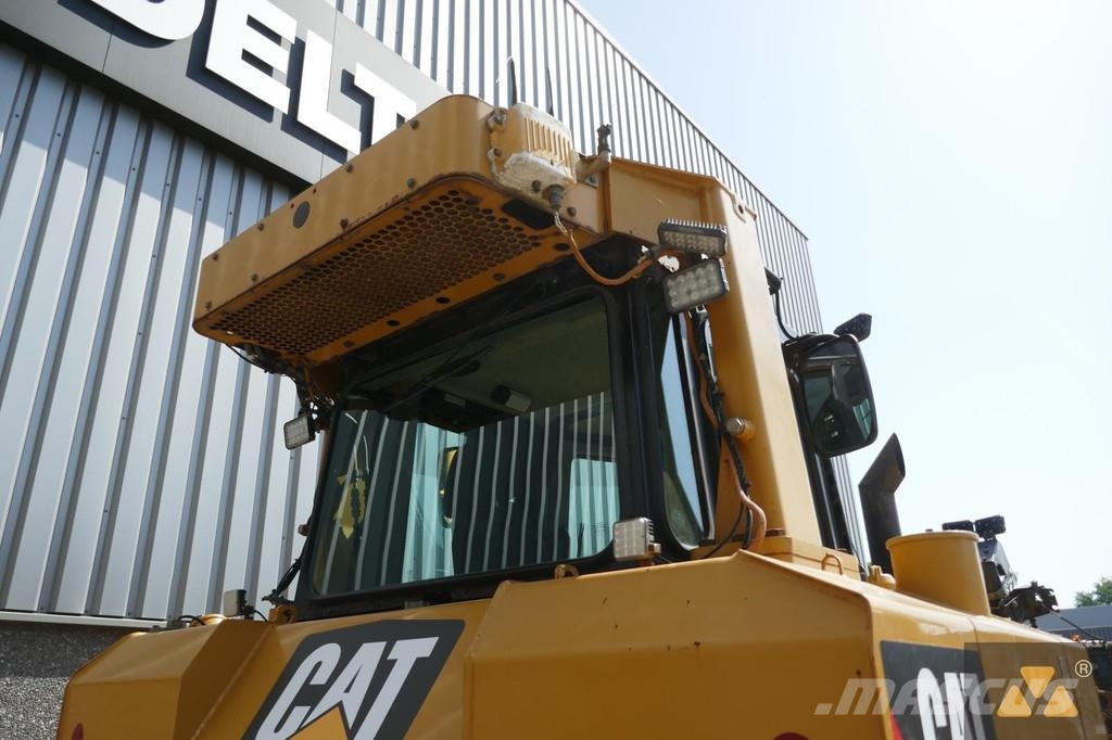 CAT D6T LGP Pásové dozéry