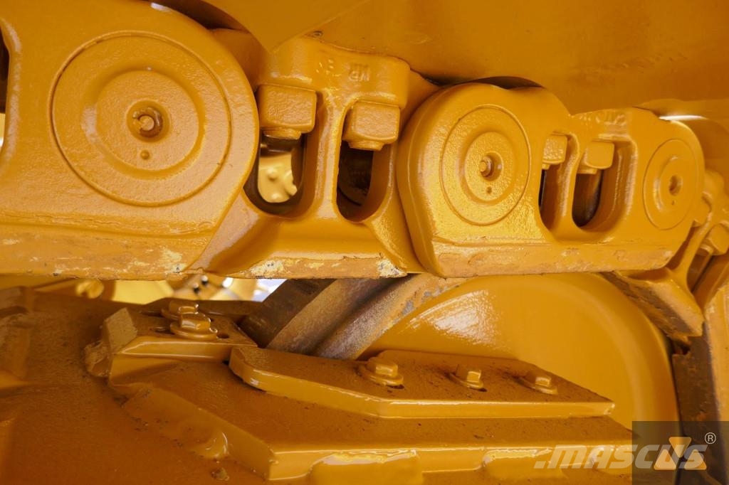 CAT D6T LGP Buldožerji goseničarji