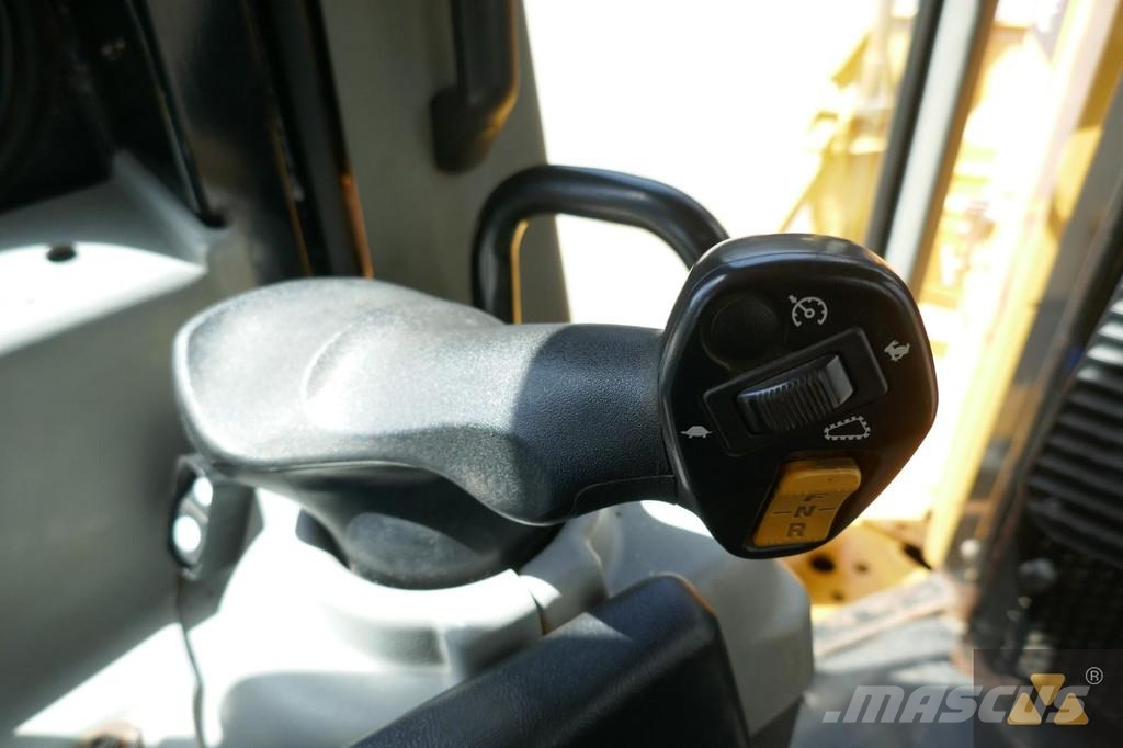 CAT D6T LGP Pásové dozéry