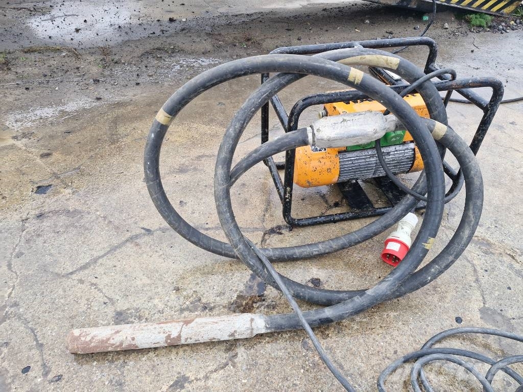 Wacker - ponorný vibrátor FU 1.6/200 SW Запчастини для бетонної техніки