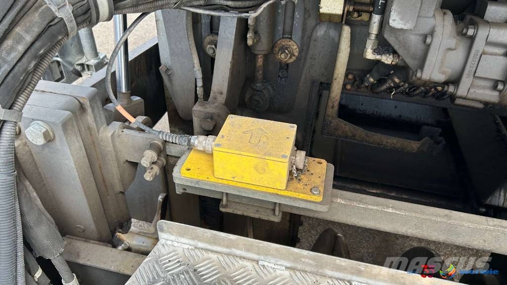 ABG P8820D / VDT-V883 Asfaltafwerkmachines