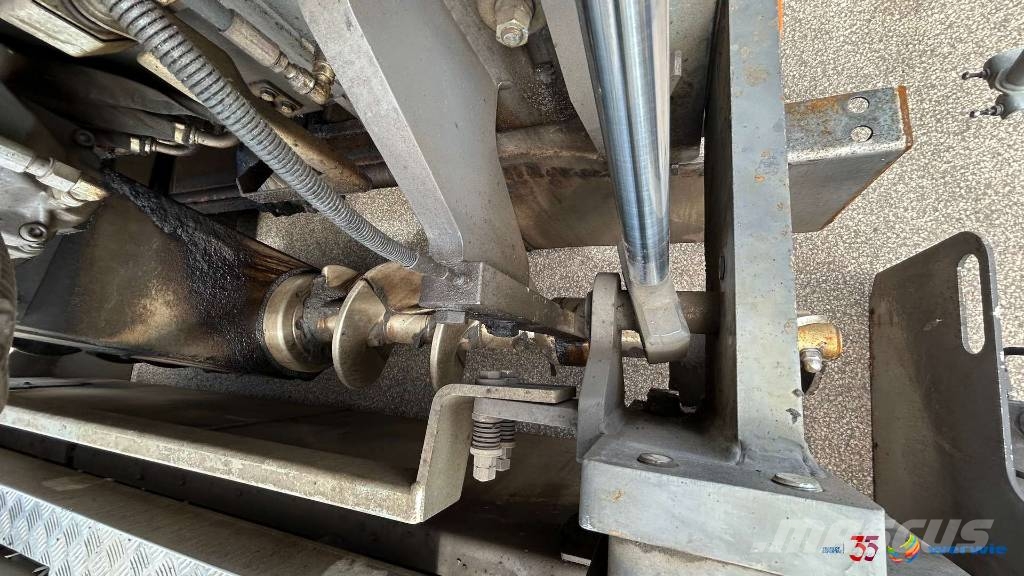 ABG P8820D / VDT-V883 Asfaltafwerkmachines