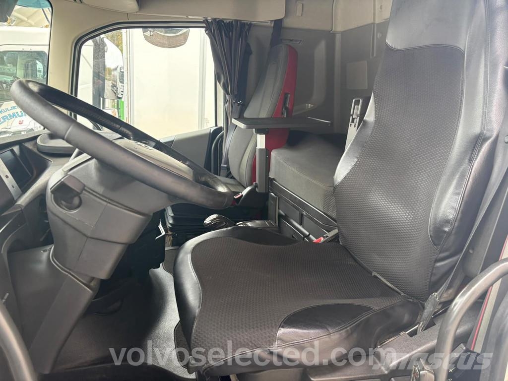 Volvo FH 460 8x2 konttiauto 2019 Containertrucks met kabelsysteem