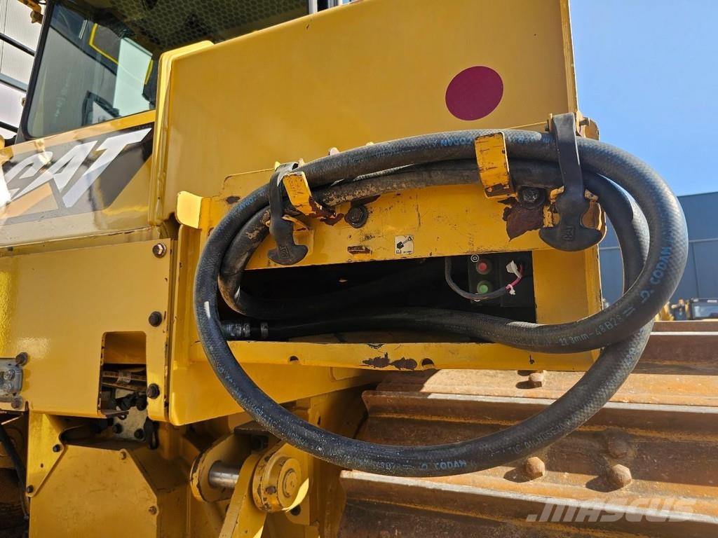 CAT D6T LGP ** Top condition! ** Pásové dozéry