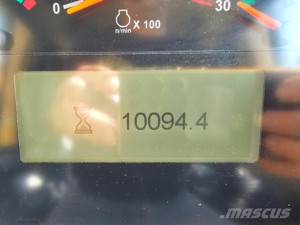 CAT D6T LGP ** Top condition! ** Pásové dozéry
