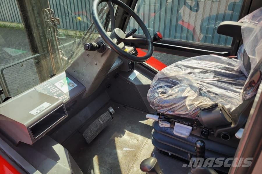 Manitou M30-4 Valid Inspection, *Guarantee, Diesel, 4x4 Dr ラフターテレントラック