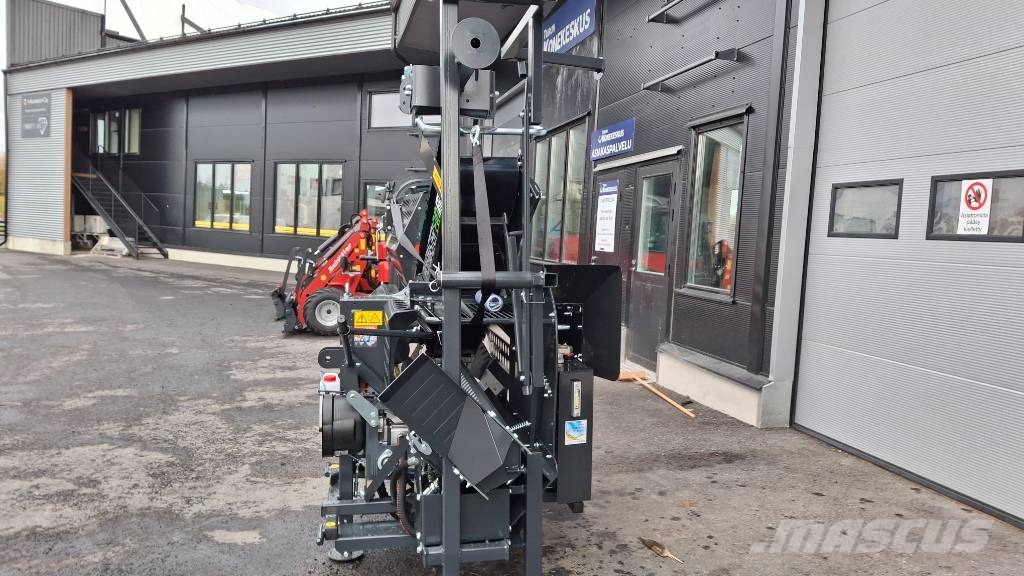 Pilkemaster Evo 30 traktorikäyttöinen kysy tarjous Koka šķēlēji, frēzes, šķeldotāji