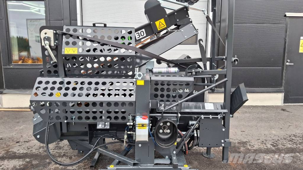 Pilkemaster Evo 30 traktorikäyttöinen kysy tarjous Koka šķēlēji, frēzes, šķeldotāji