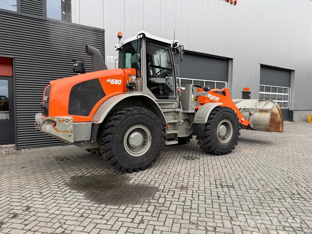 Atlas AR 680 - 990 hours Tekerlekli yükleyiciler