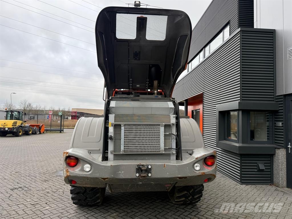 Atlas AR 680 - 990 hours Tekerlekli yükleyiciler