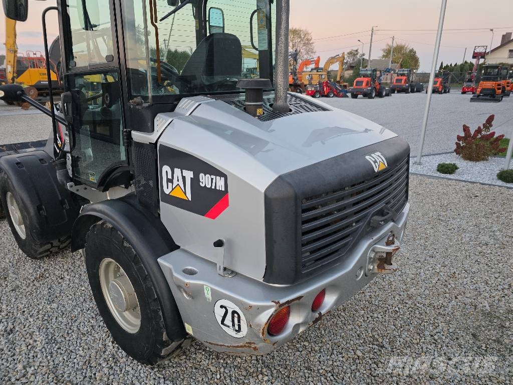 CAT 907M, 2015 ROK, 2000 MTH !!! ŁYŻKA + WIDŁY Фронтальні навантажувачі