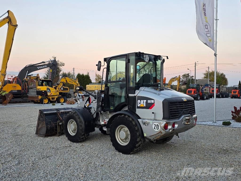 CAT 907M, 2015 ROK, 2000 MTH !!! ŁYŻKA + WIDŁY Фронтальні навантажувачі
